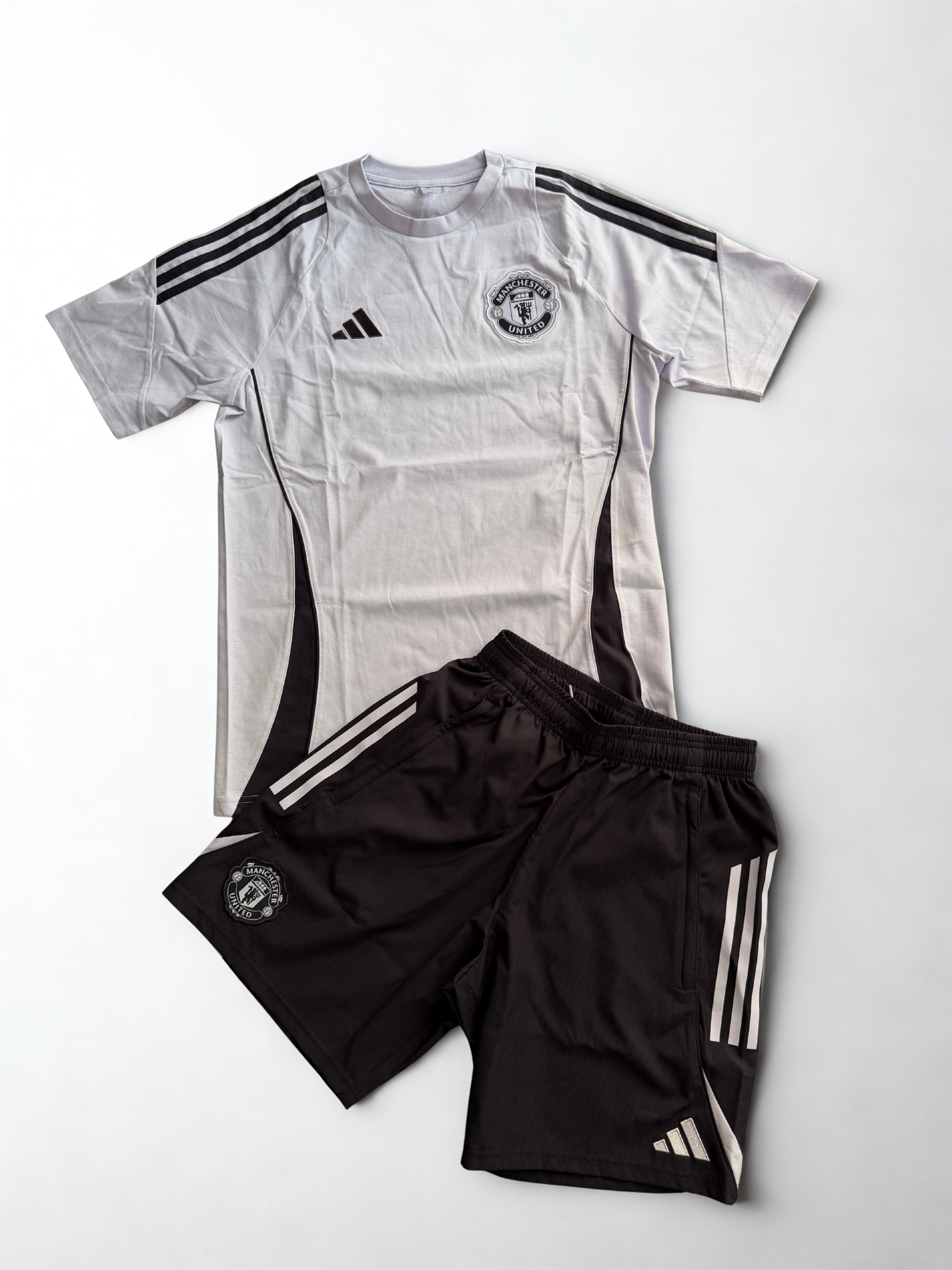 Completo Adidas Manchester United Tiro 2026