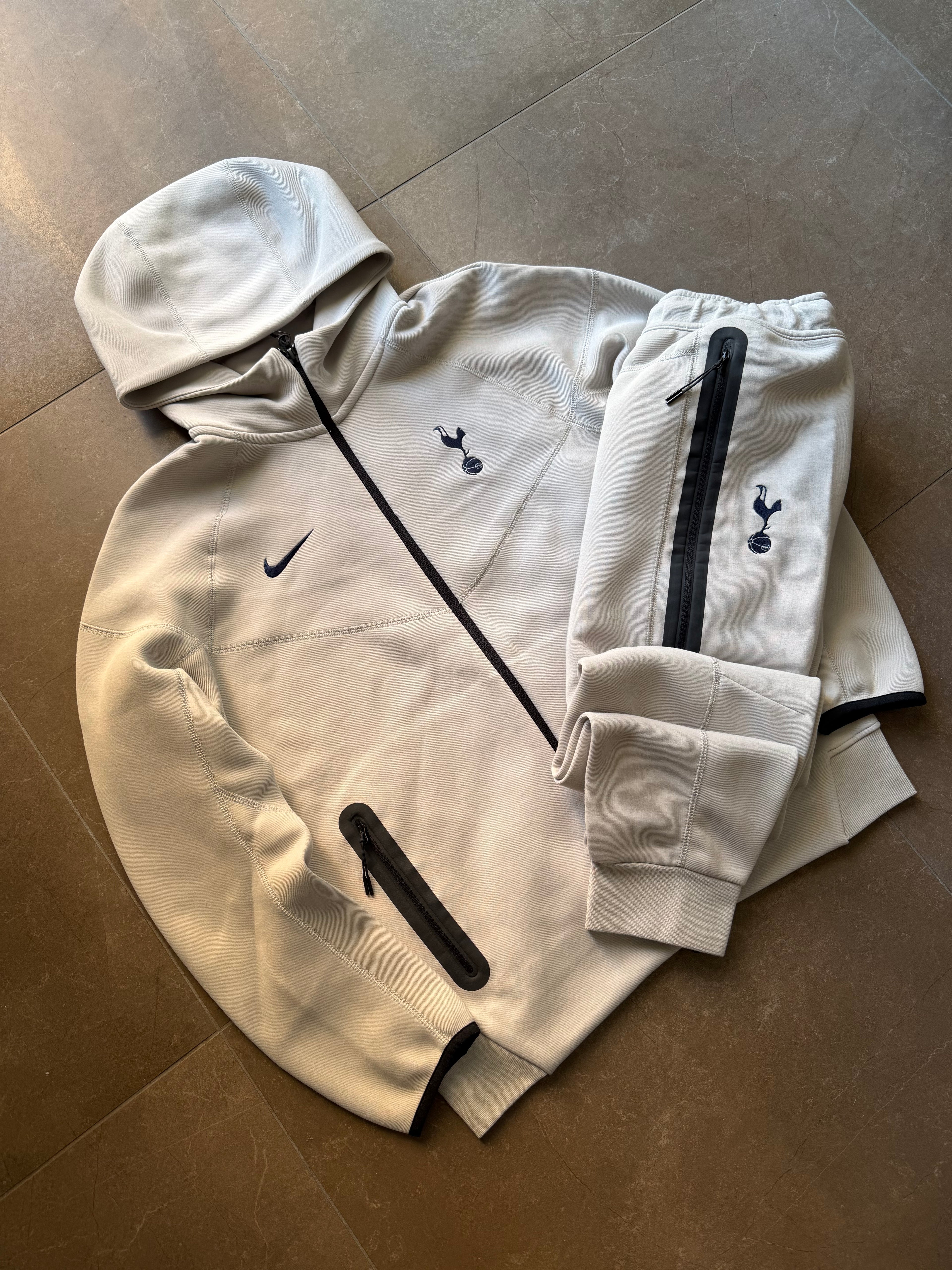 Tuta Completa Nike Tech Fleece Tottenham Grey Light
