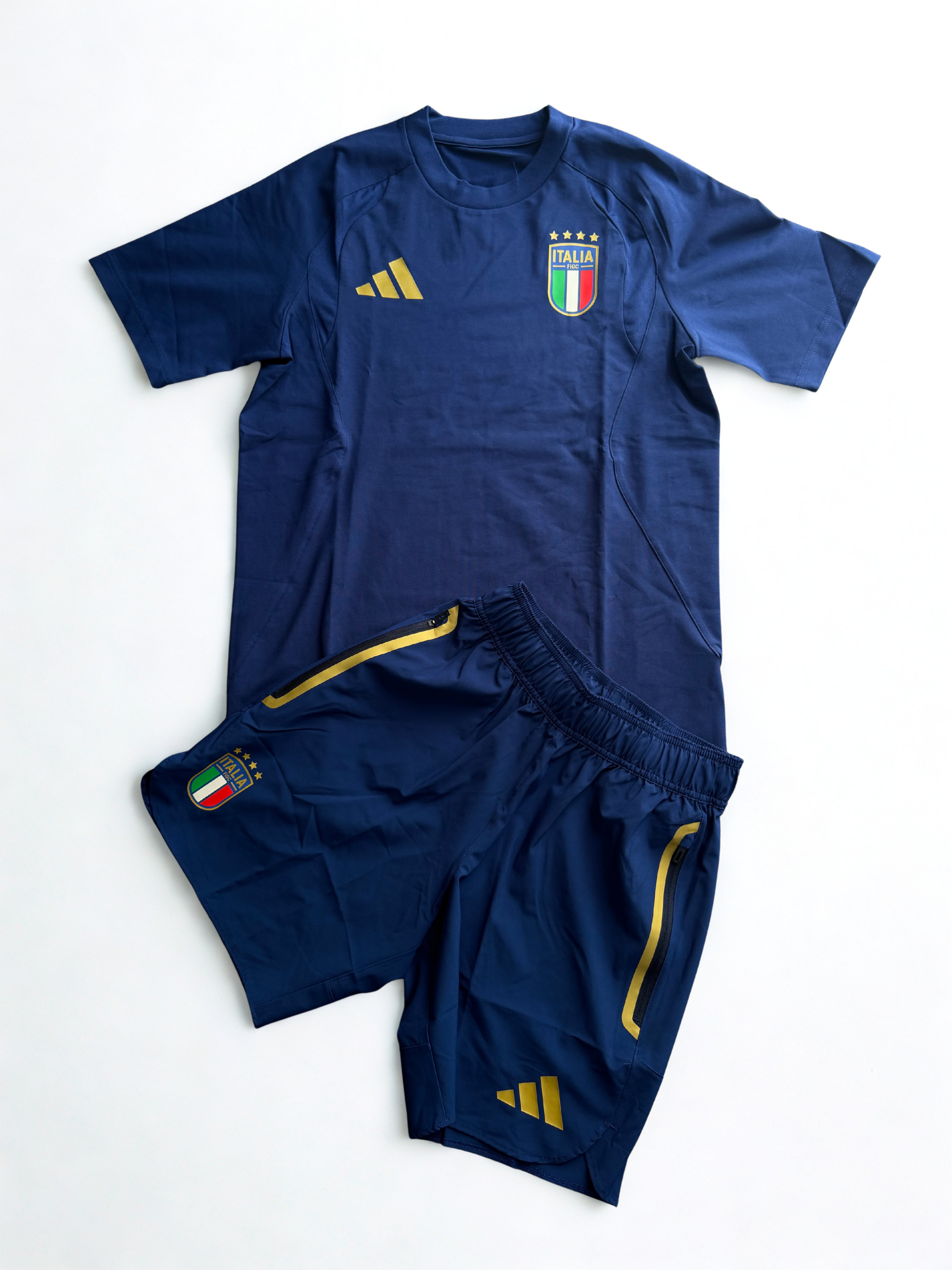 Completo Adidas Italia Tech