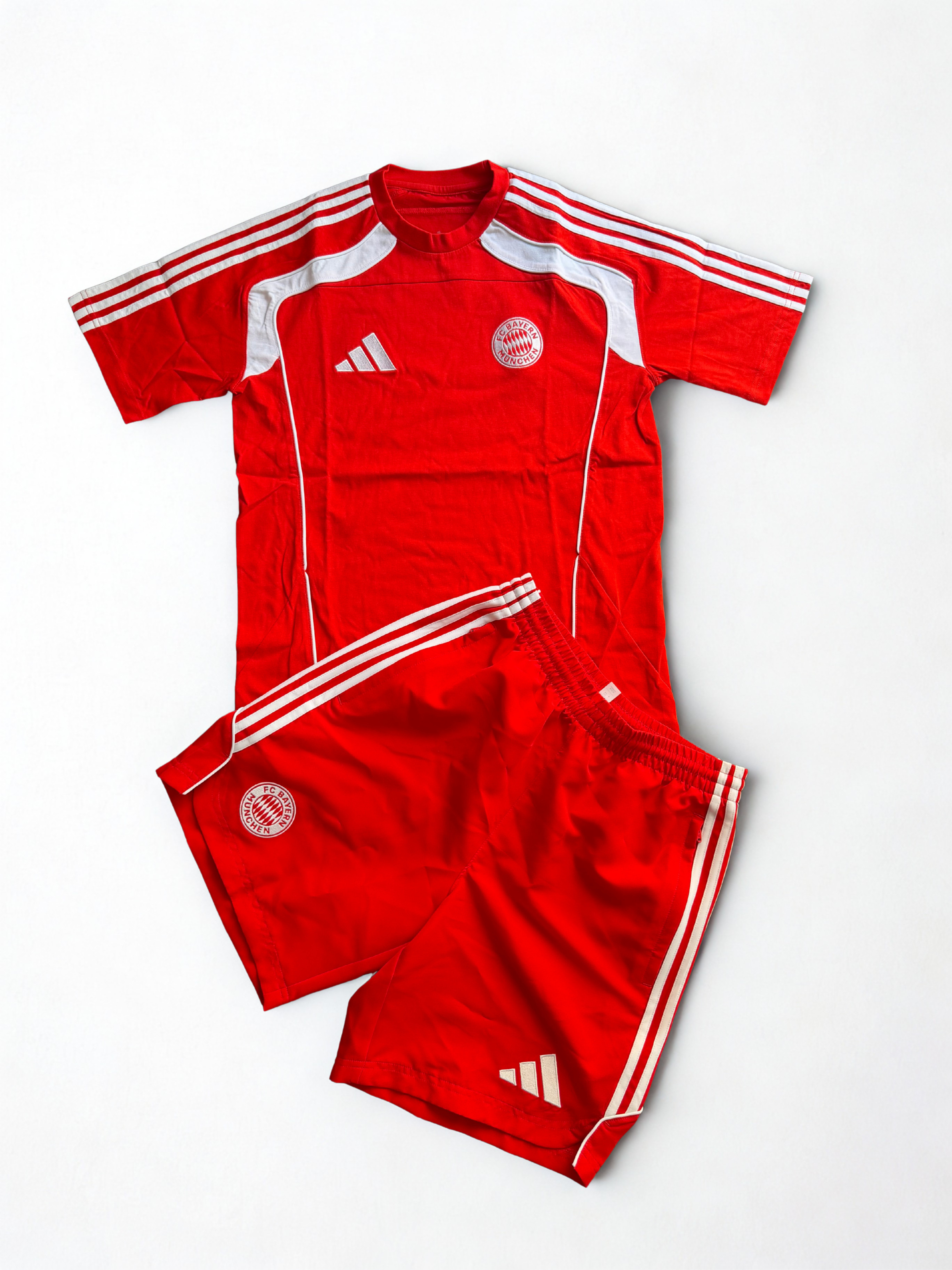 Completo Adidas Bayern Monaco UBP
