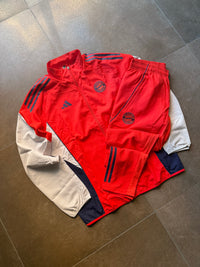 Tuta Completa Adidas Bayern Monaco 2026