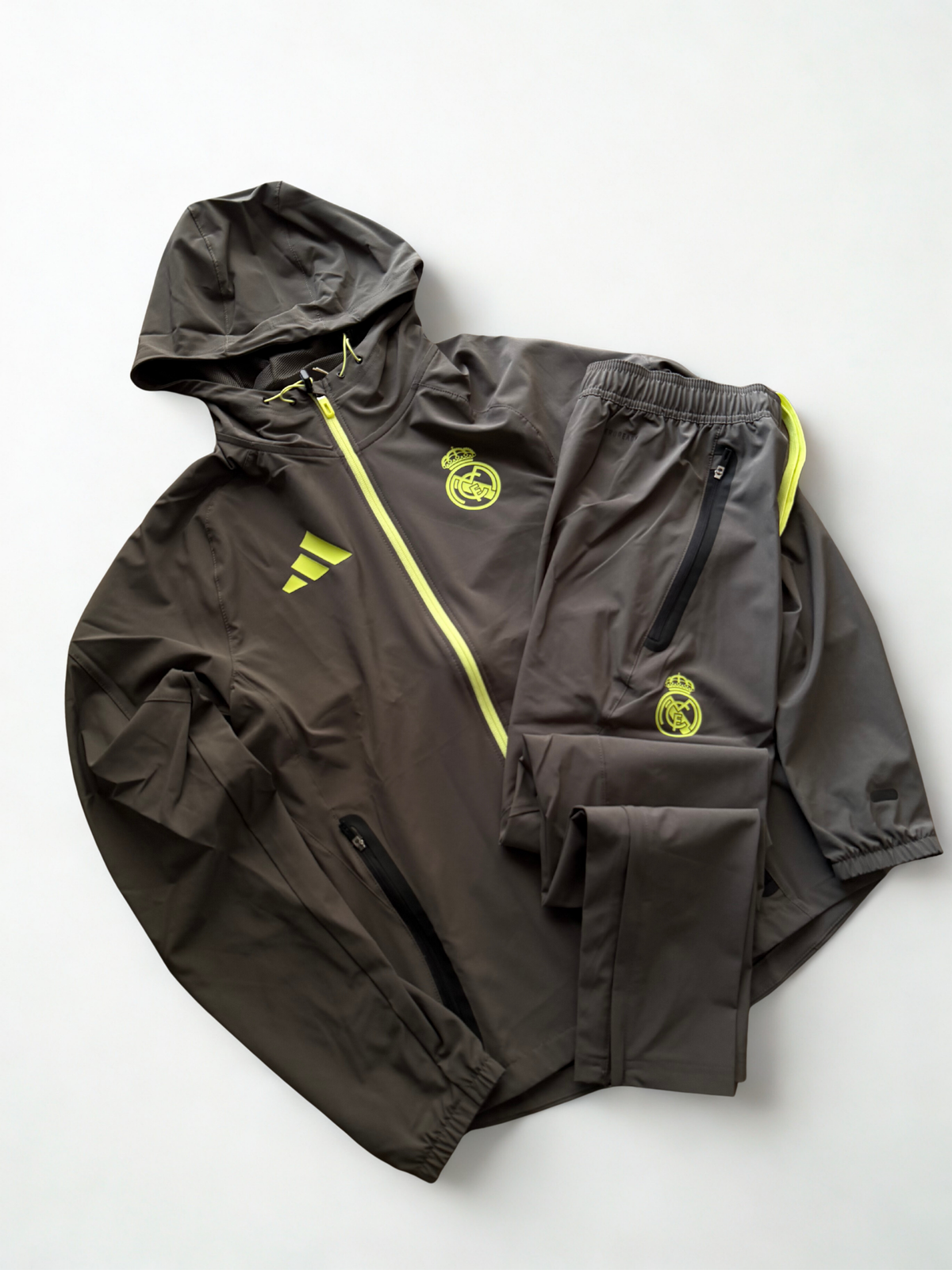 Tuta Completa Adidas Real Madrid Tech