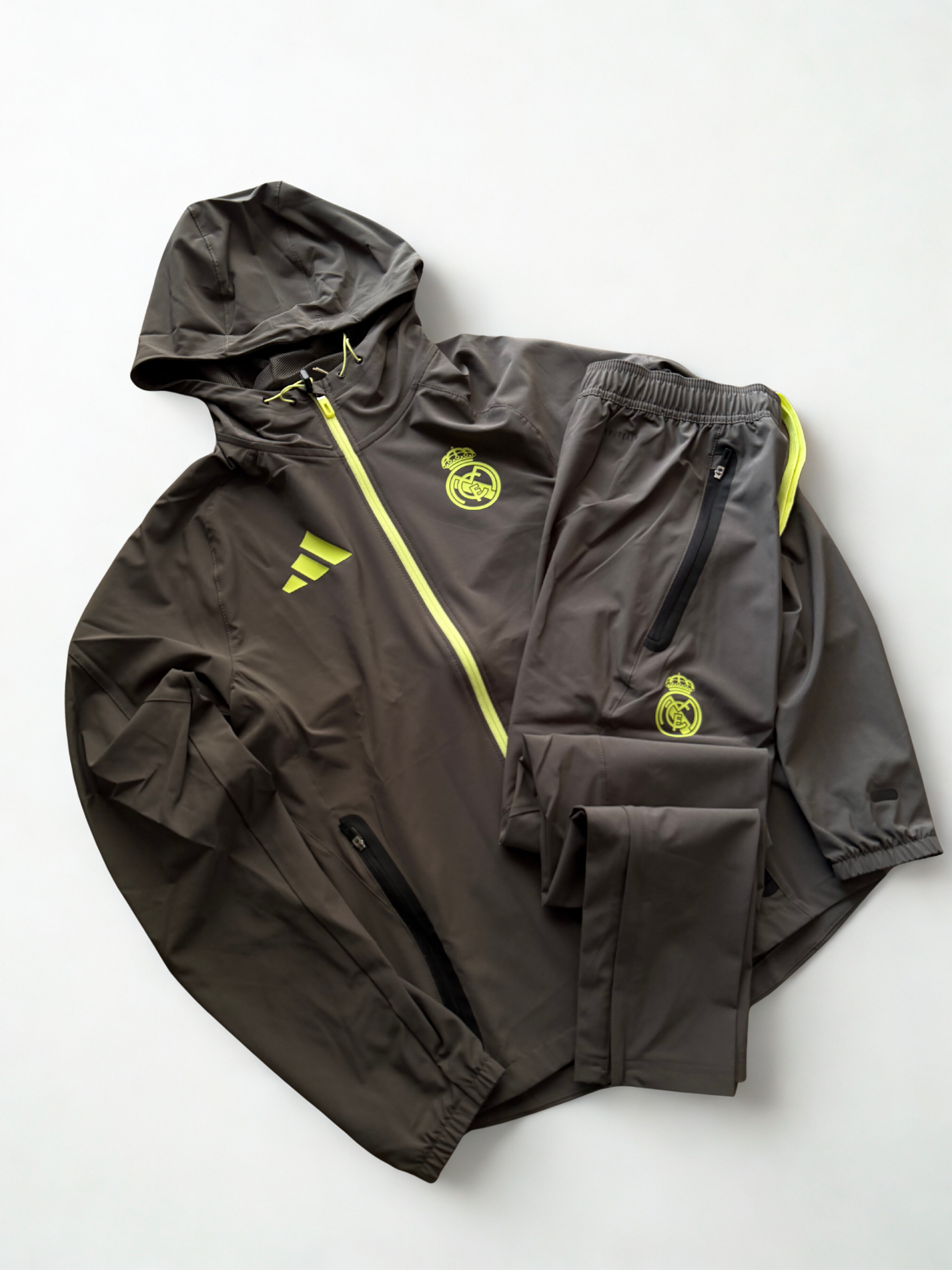 Tuta Completa Adidas Real Madrid Tech