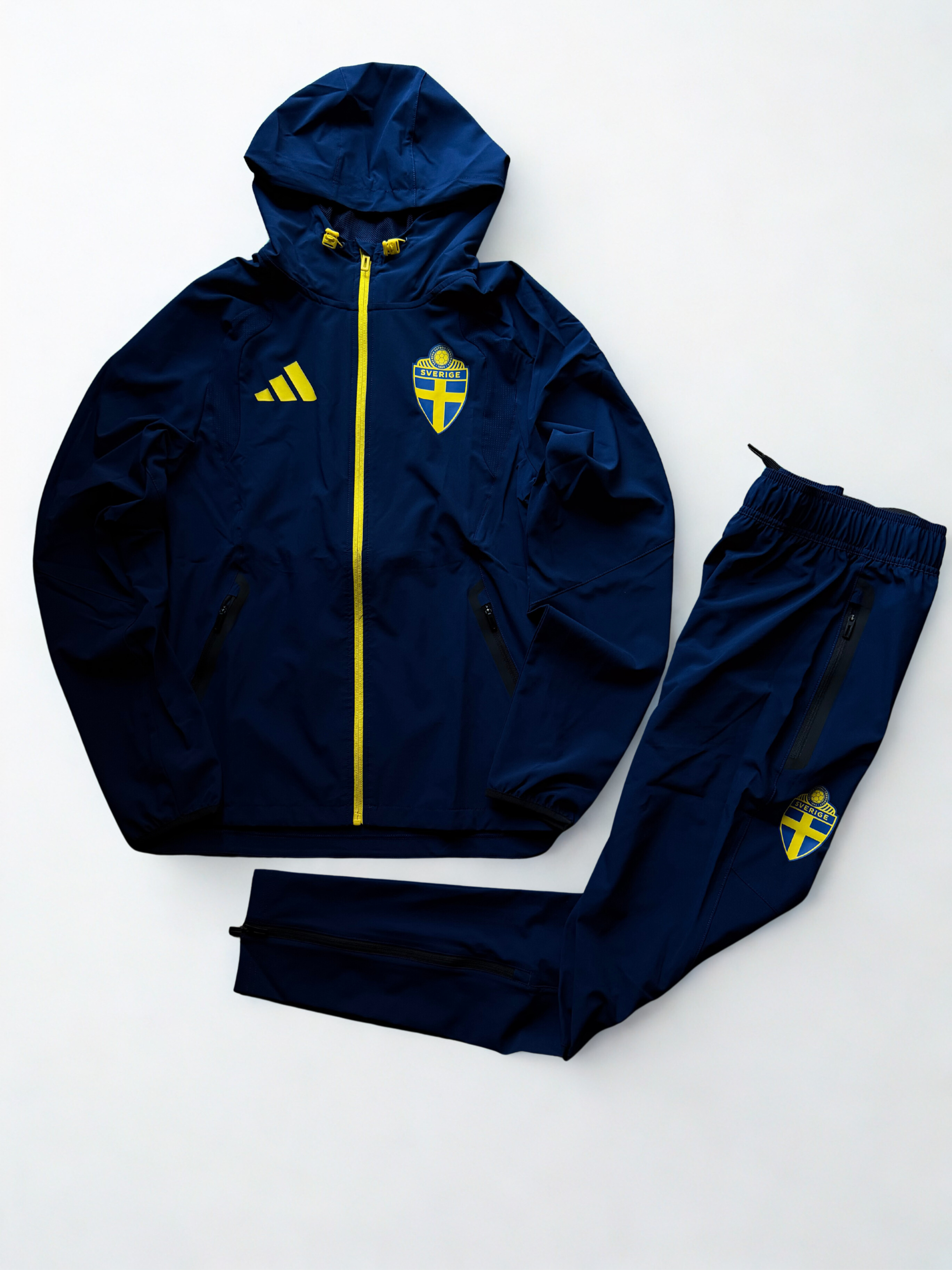 Tuta Completa Adidas Svezia