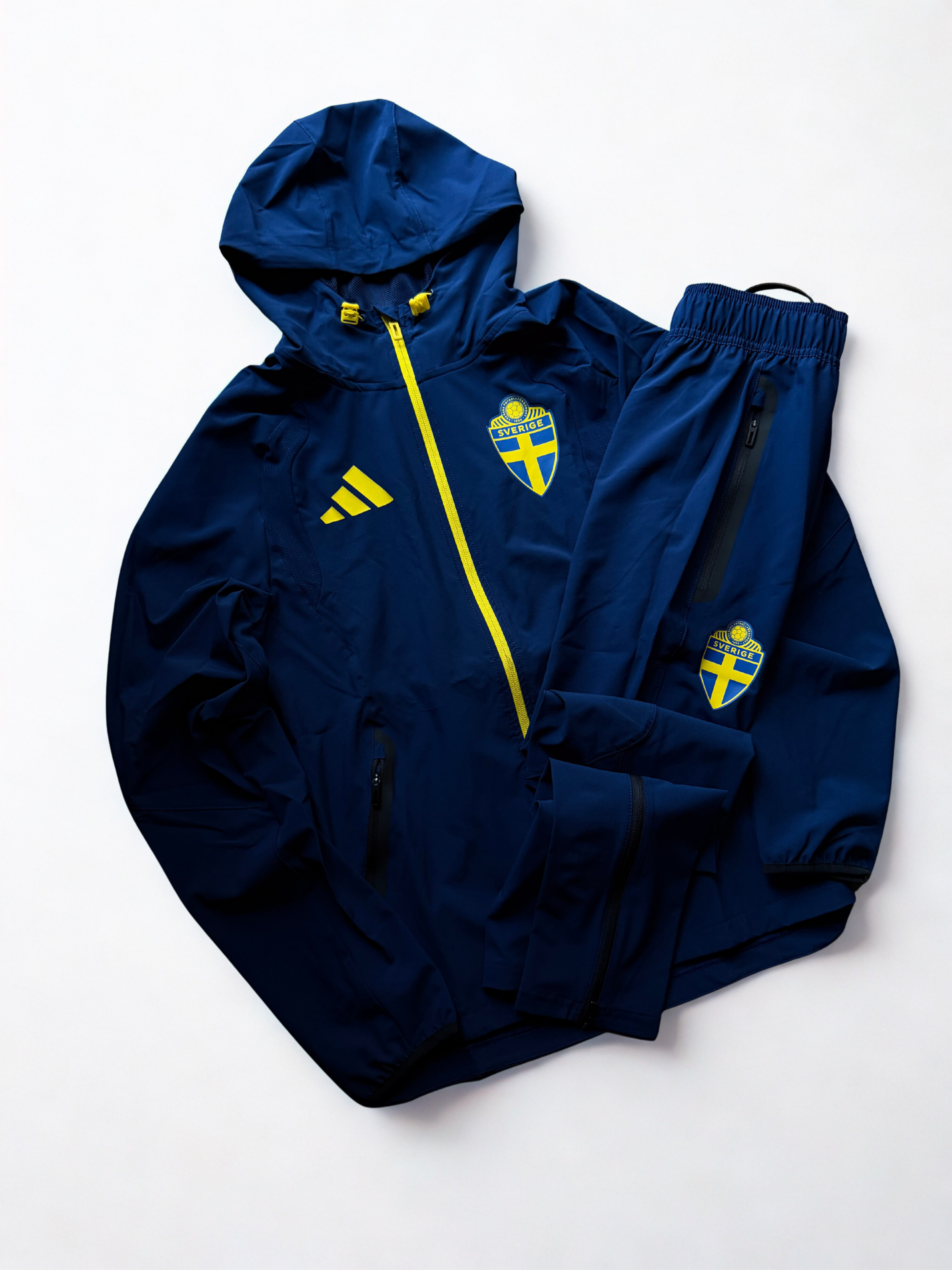 Tuta Completa Adidas Svezia