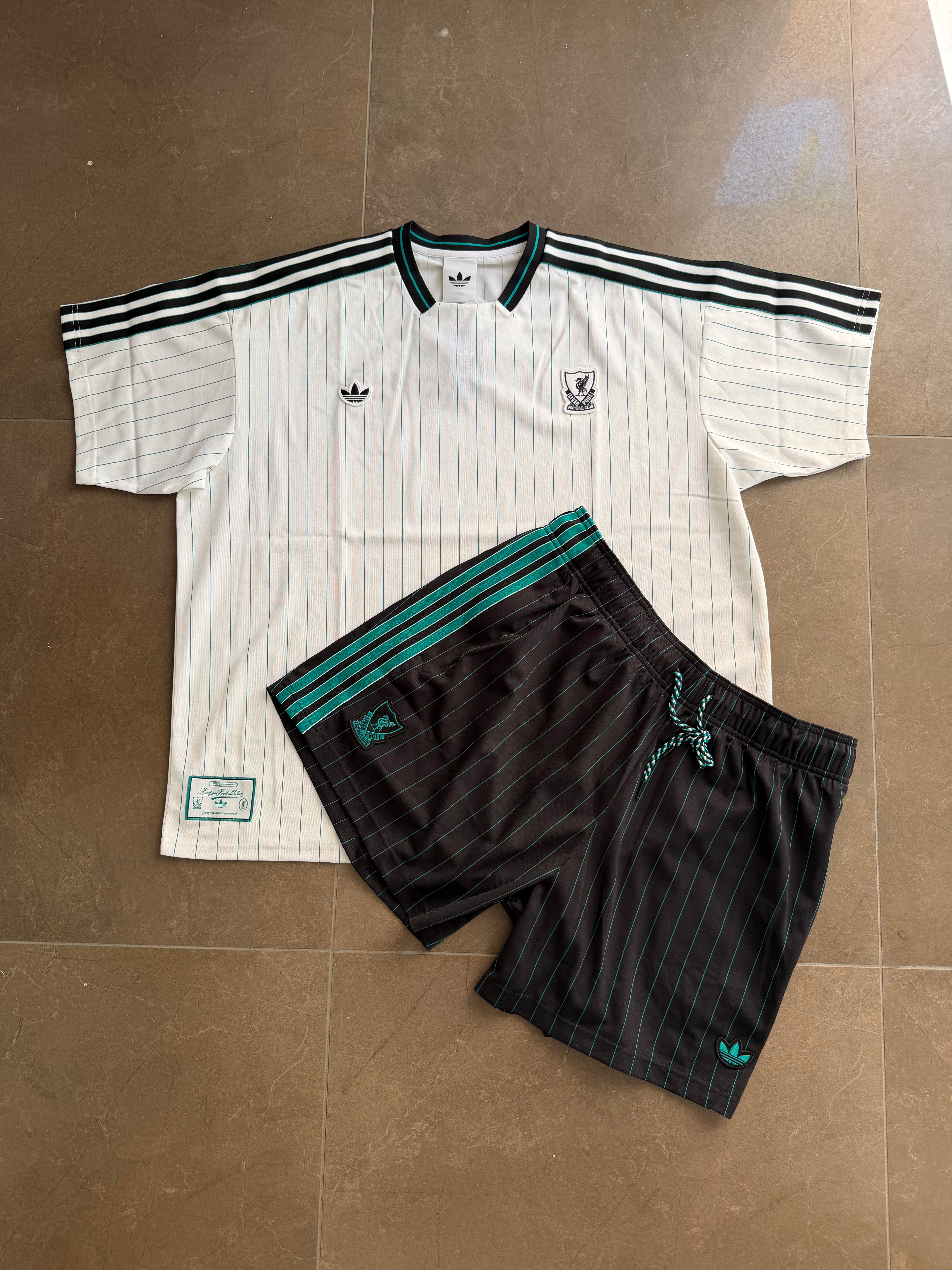 Completo Adidas Liverpool Icon Jersey