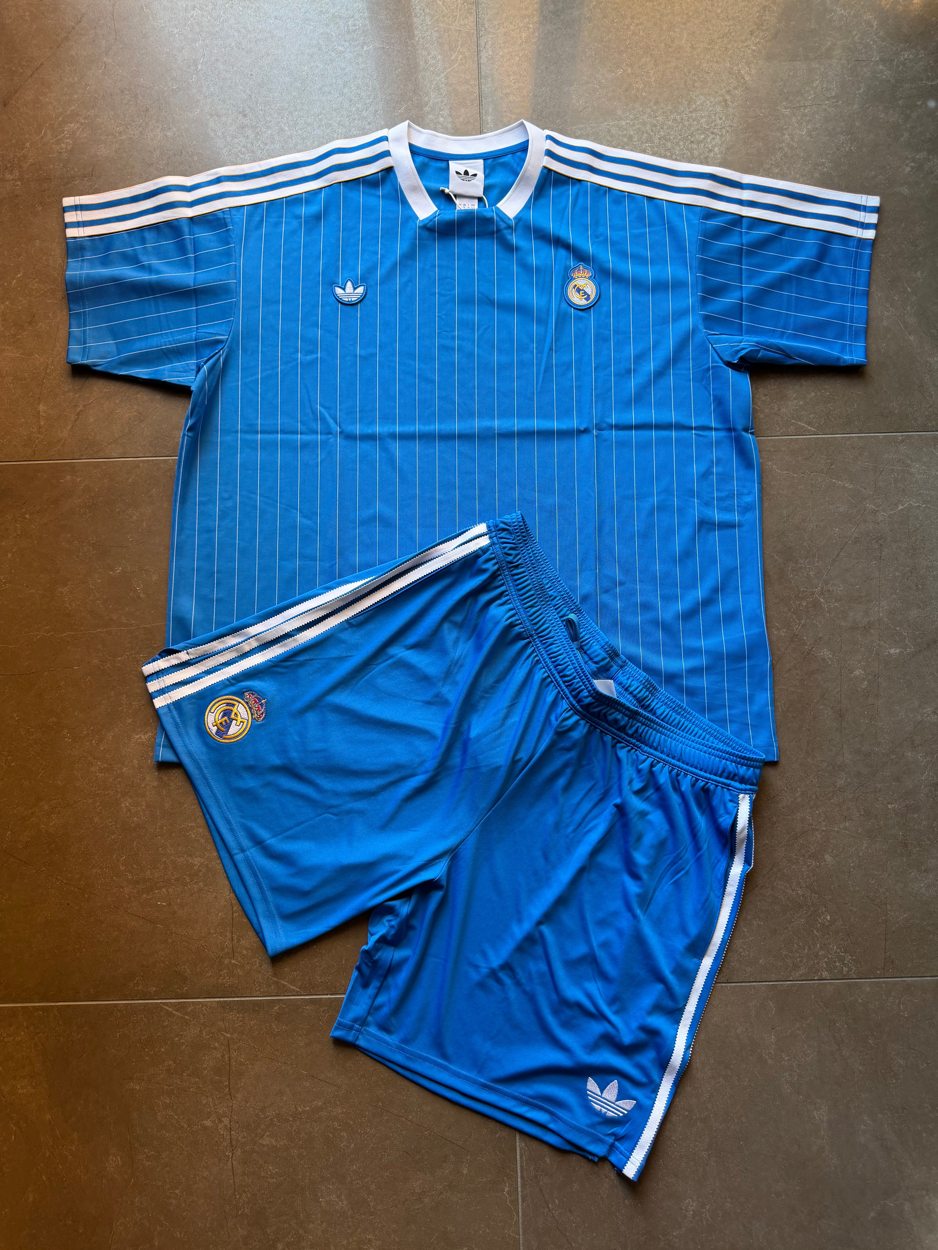 Completo Adidas Real Madrid Icon Jersey
