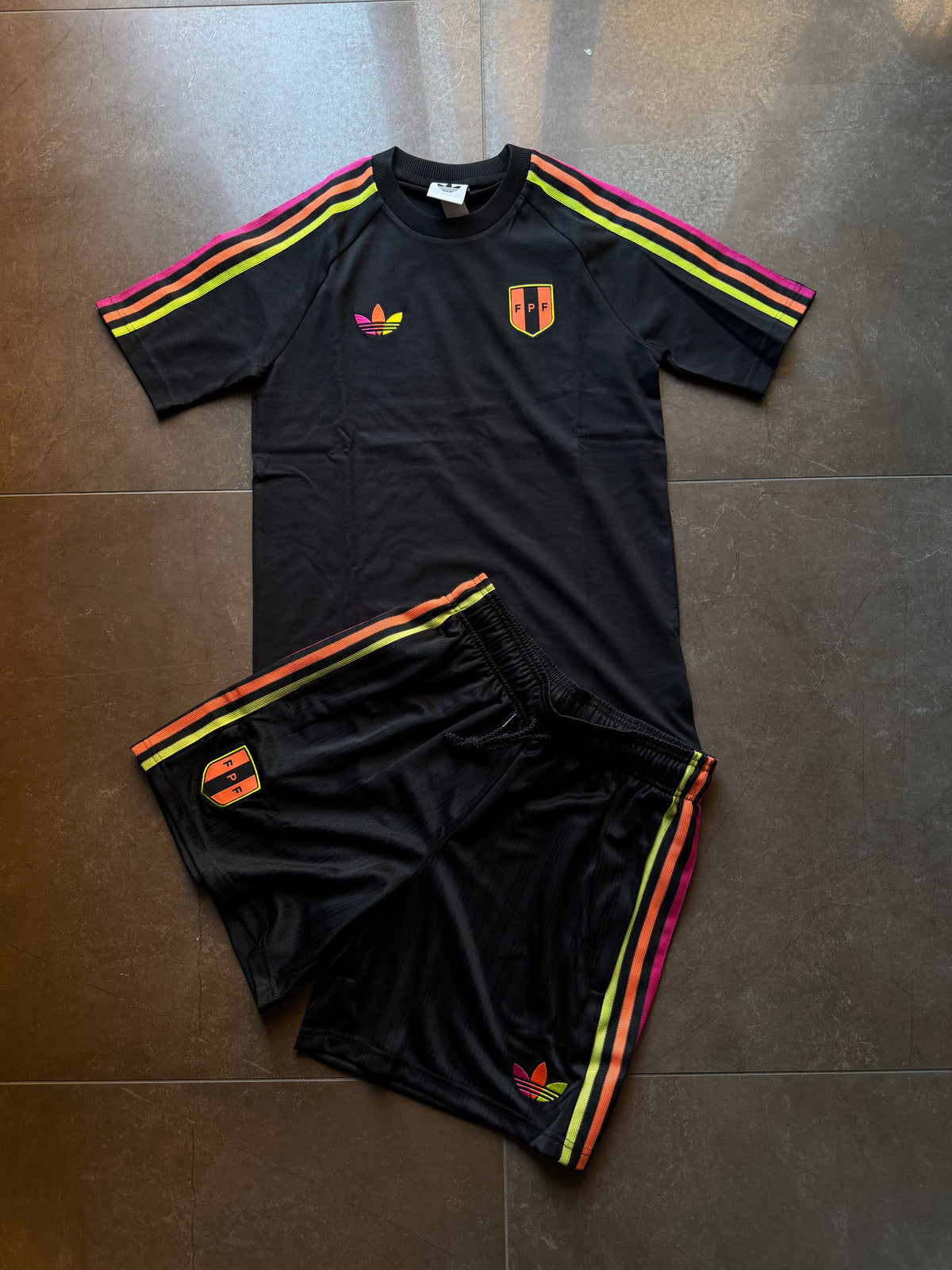 Completo Adidas Perù Icon
