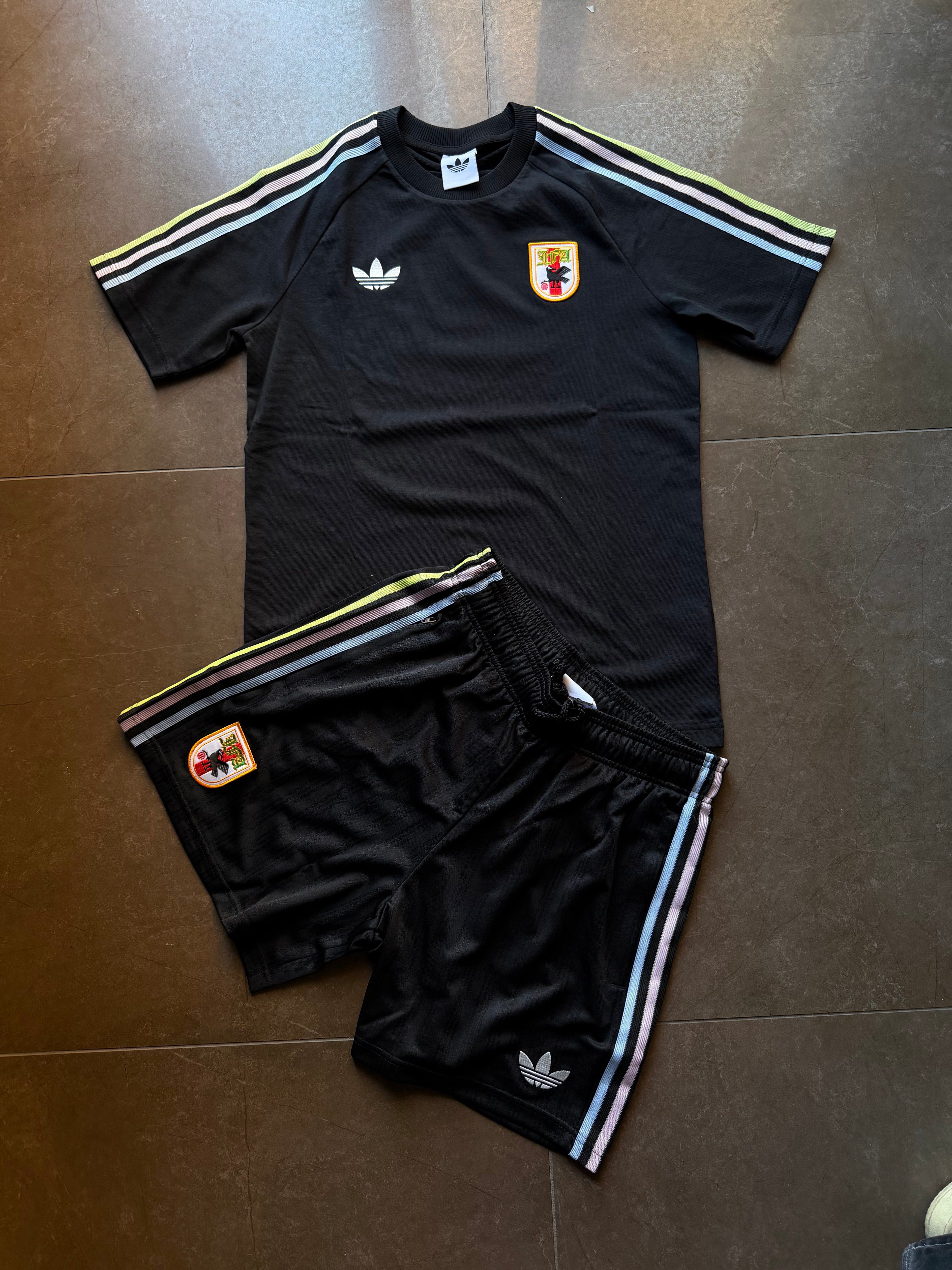 Completo Adidas Giappone Icon 2026
