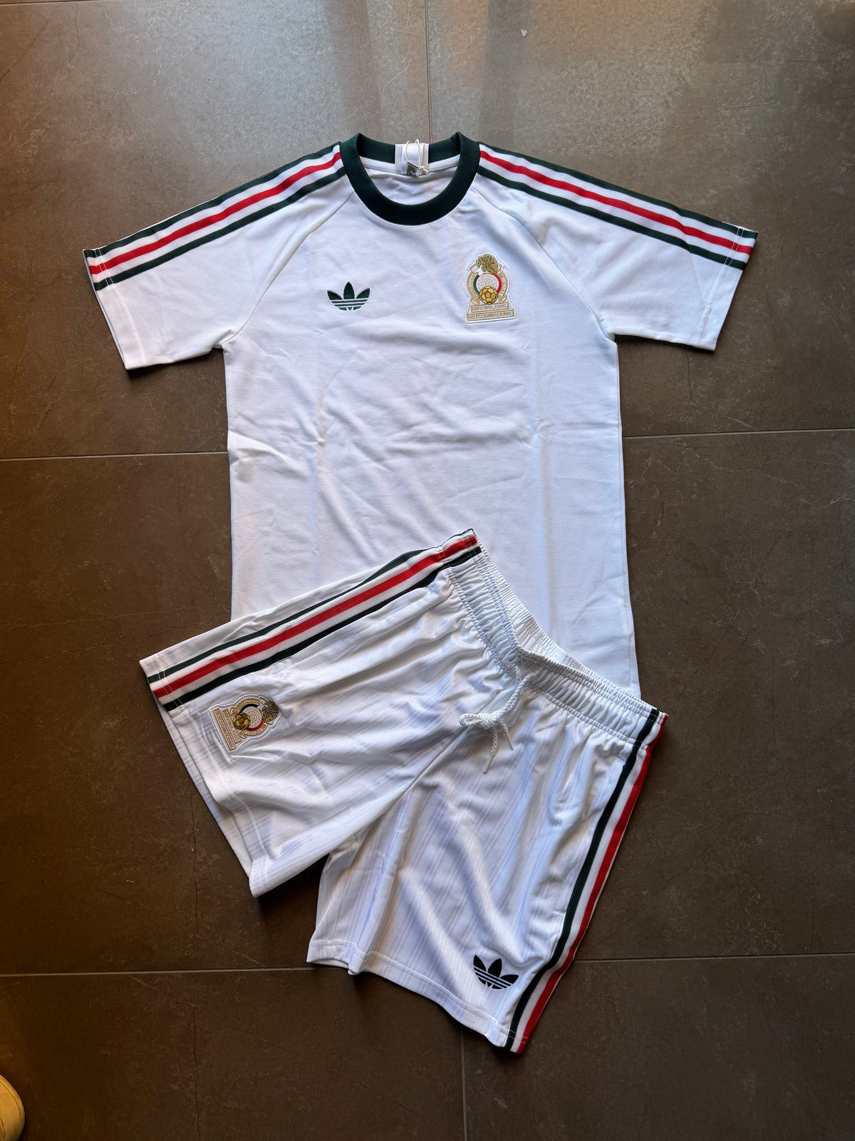Completo Adidas Messico Icon 2026