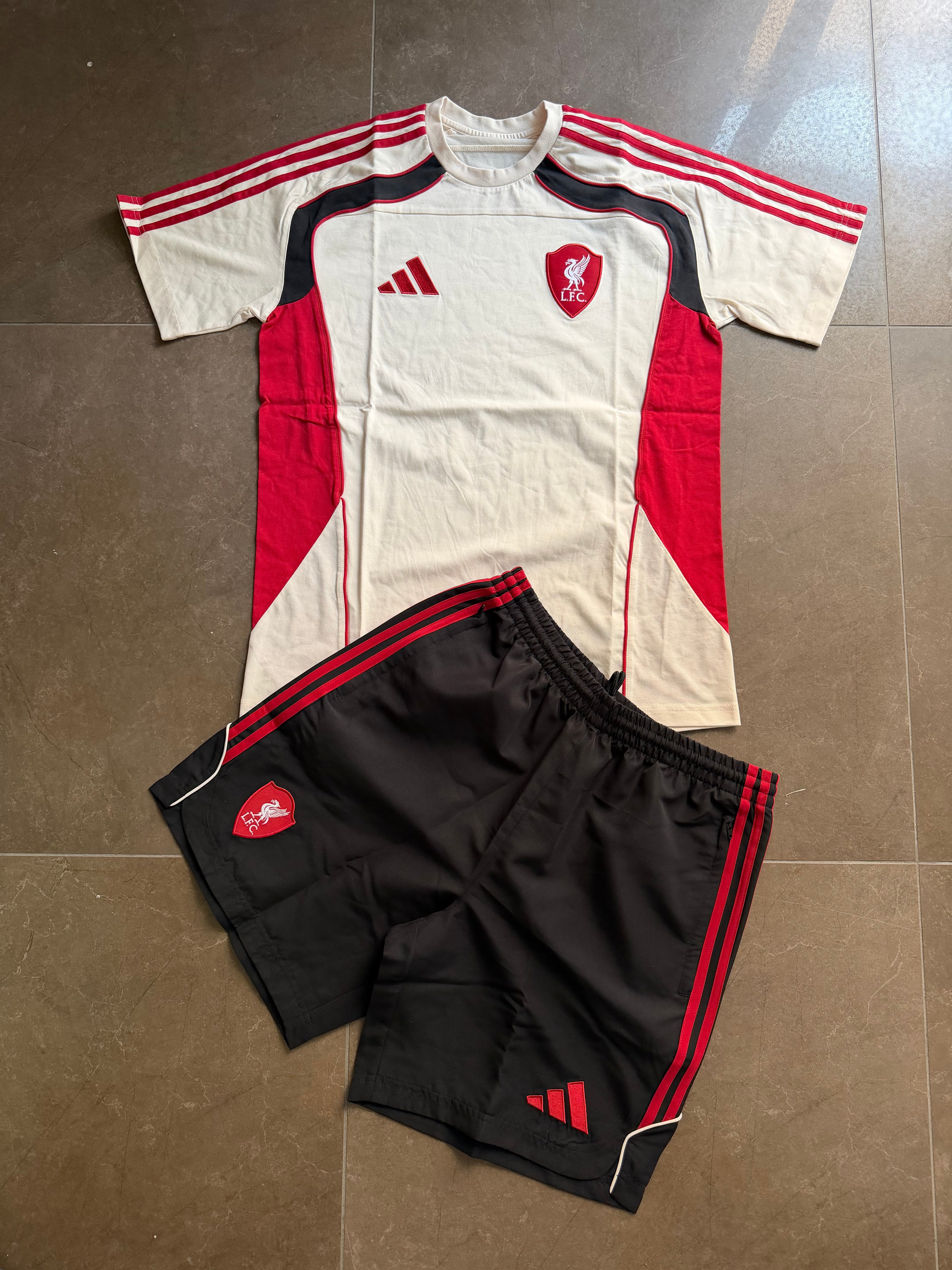 Completo Adidas Liverpool UBP
