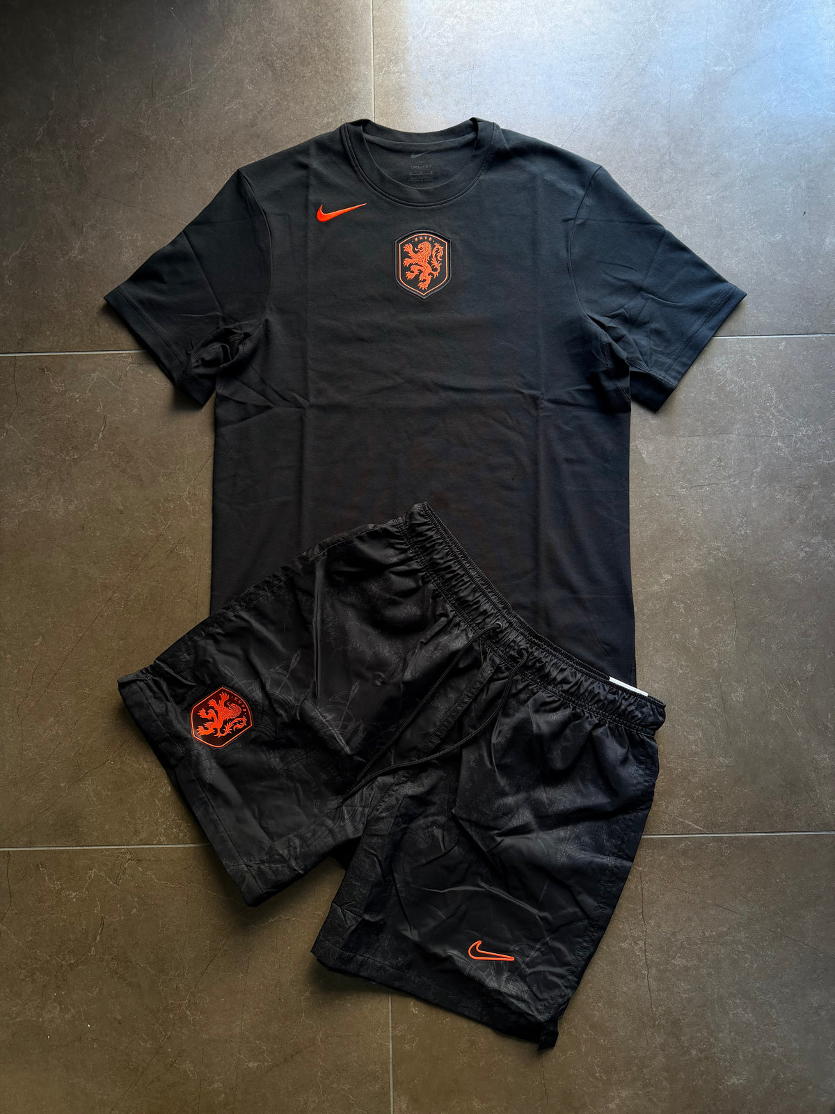 Completo Nike Olanda Logo Team