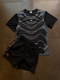 Completo Nike TN Graphic Black