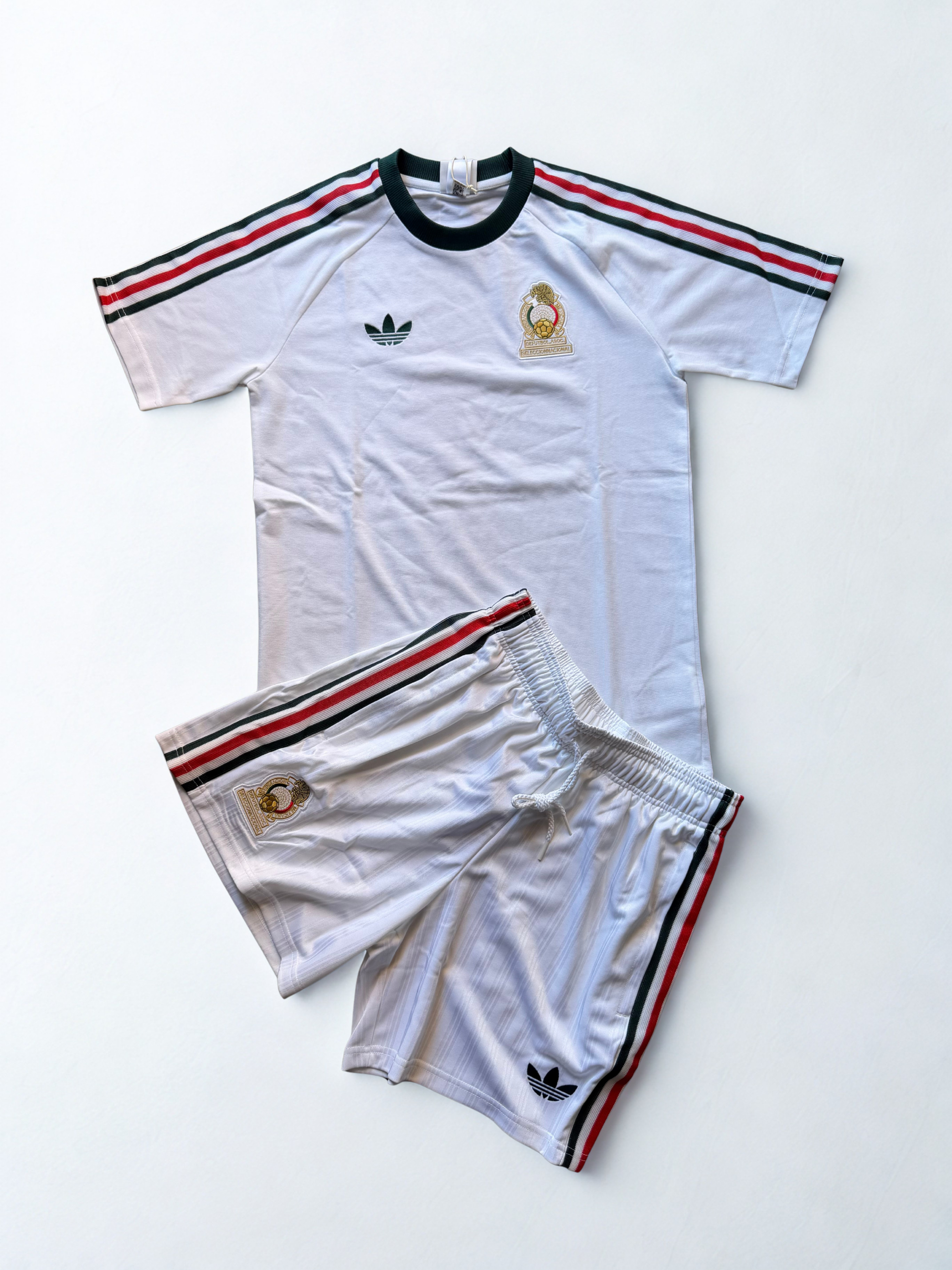 Completo Adidas Messico Icon 2026