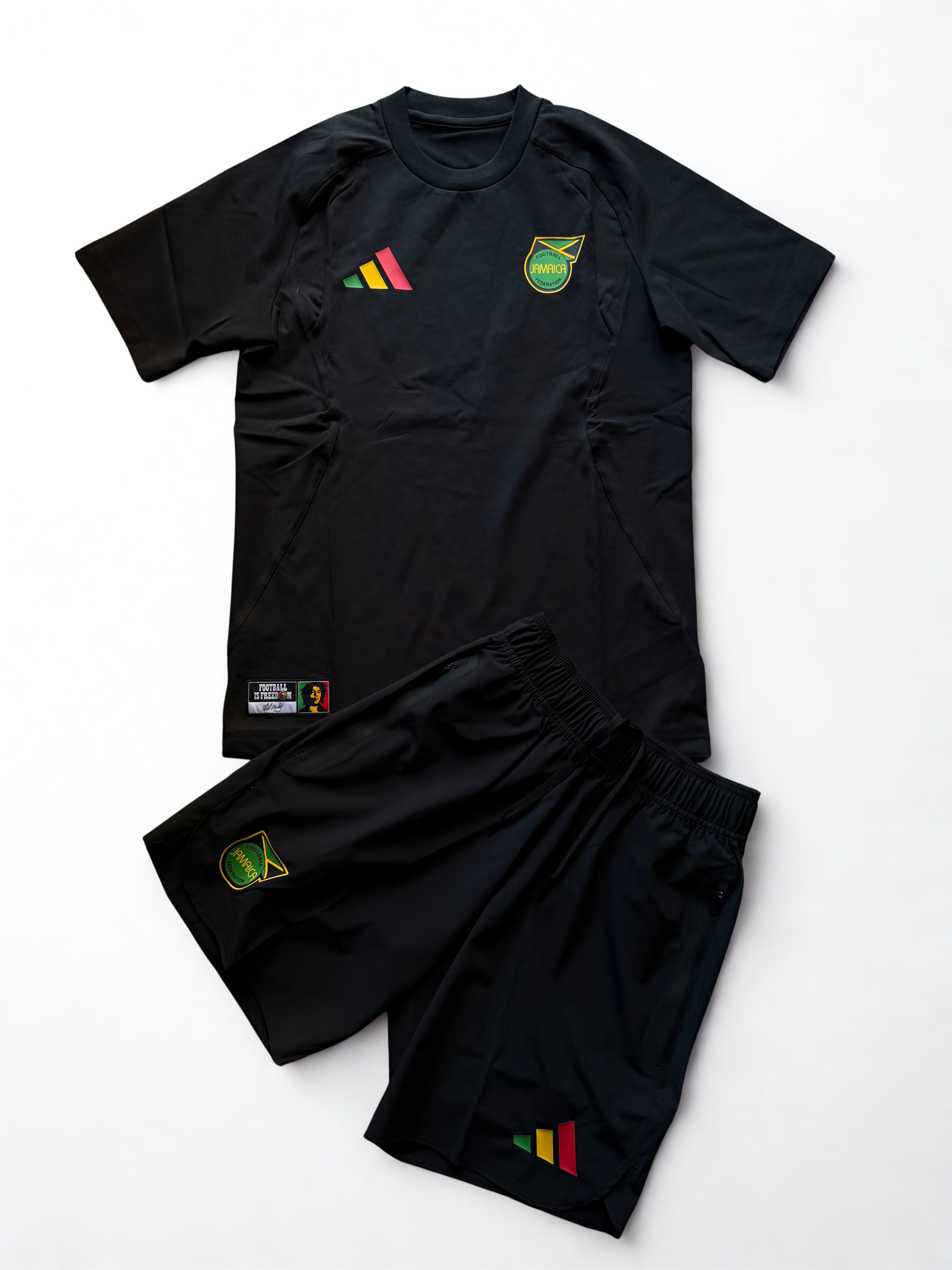 Completo Adidas Jamaica Tech